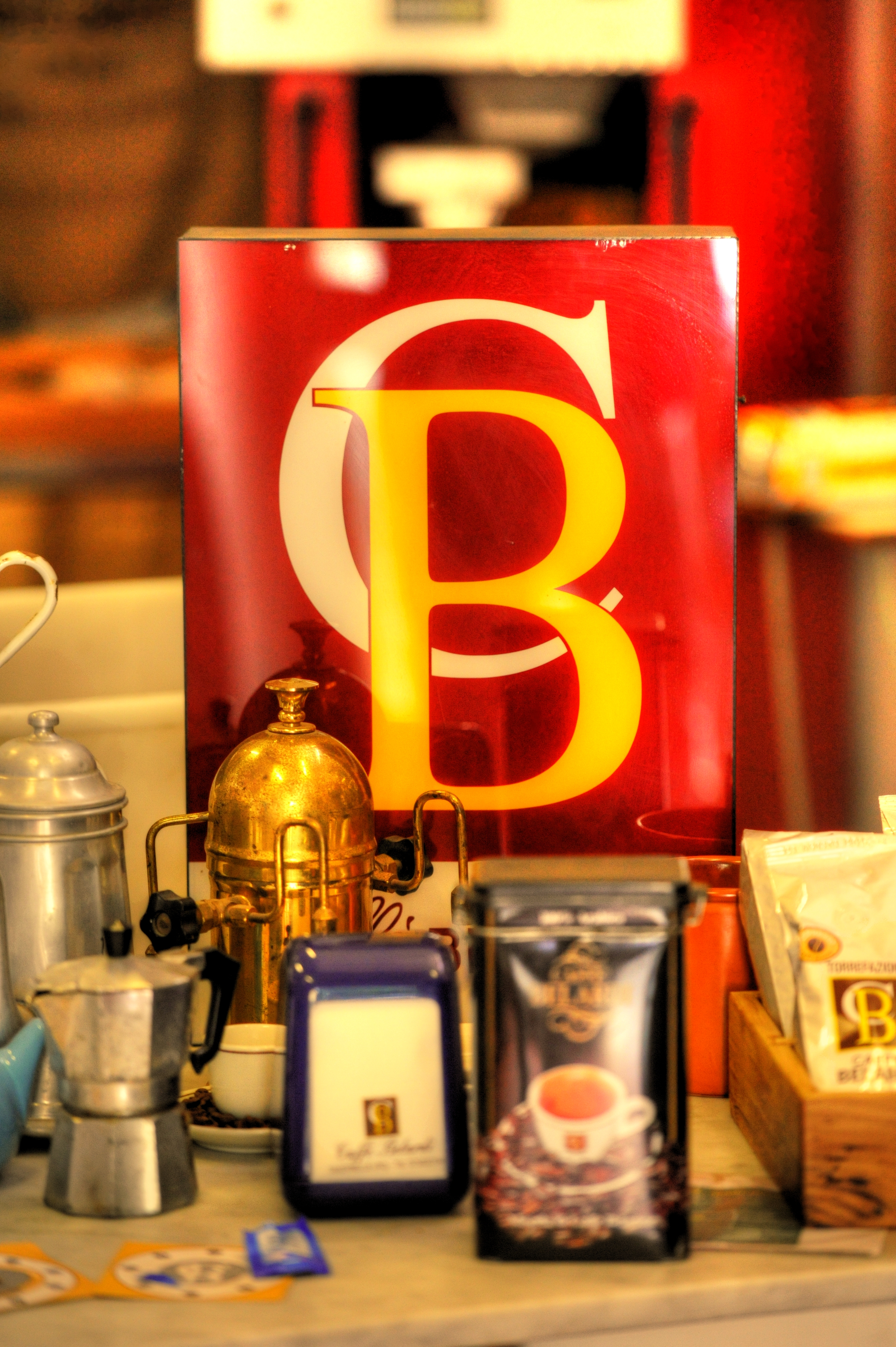 Caffè Belardi shop display